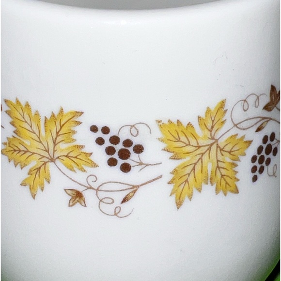 Vintage MCM grape & leaf  by Syracuse Sugar Bowl & Lid storage jar stash box - Picture 2 of 6